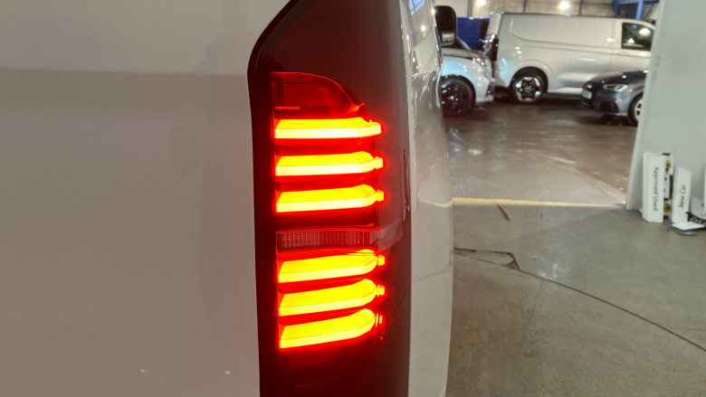 Volkswagen Transporter T28 Swb Diesel 2.0 TDI 110 Commerce Pro Van